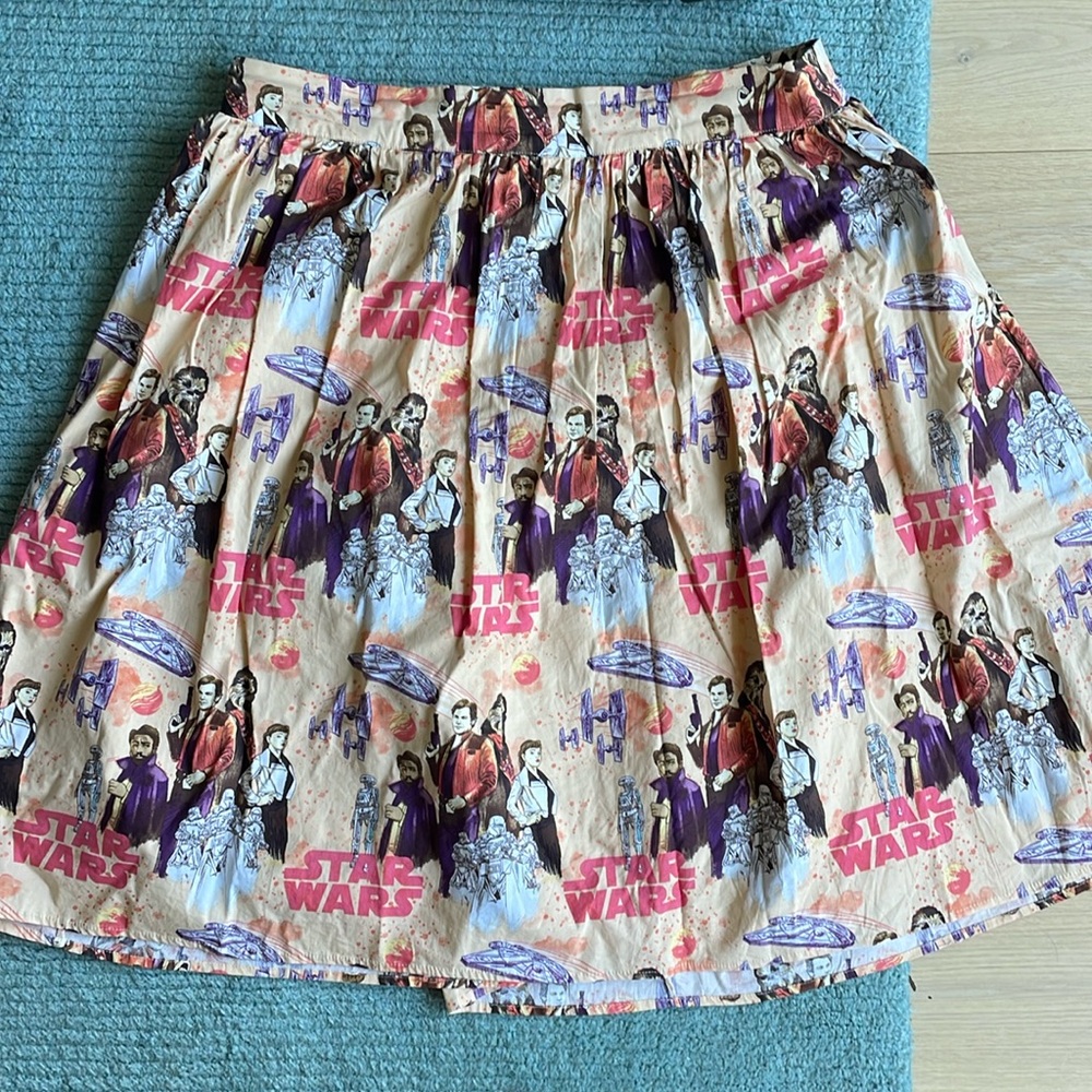 Star Wars x Her Universe Solo A Star Wars Story Retro Print Circle Skirt-Size 2X
